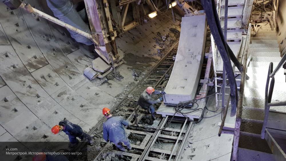 Рабочий погиб на стройке станции метро в Петербурге