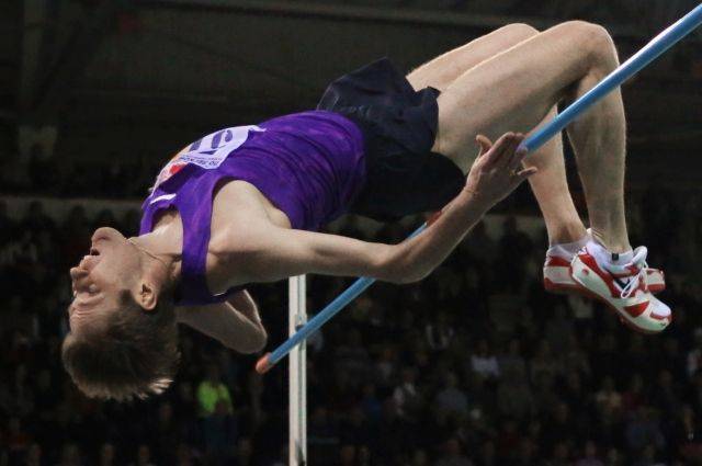 Российского прыгуна Шустова дисквалифицировали на четыре года за допинг