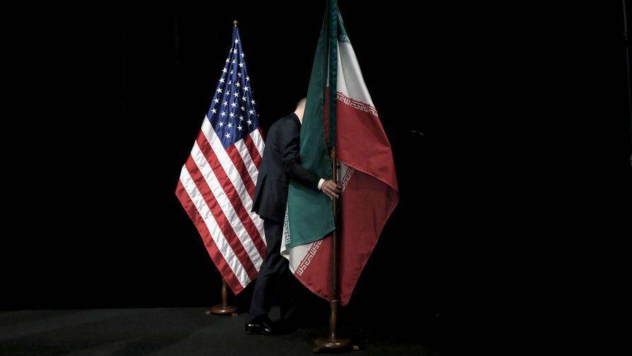 США ввели санкции в отношении более 100 судов и компаний Ирана