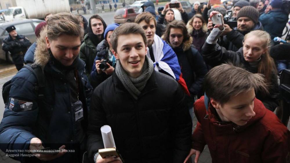Жуков раскритиковал Навального за "бессмысленные" митинги