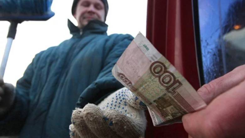 В Госдуме предложили минимальную оплату труда по 150 руб. в час