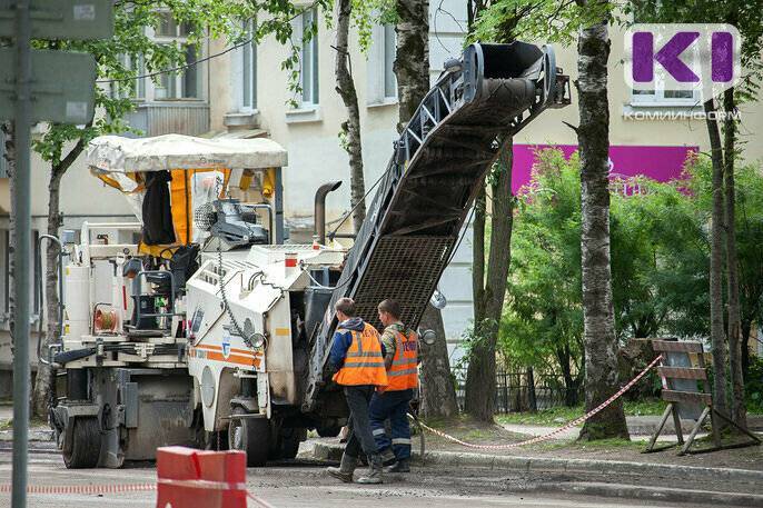 В Коми на ремонт дорог направят 1,2 миллиарда рублей