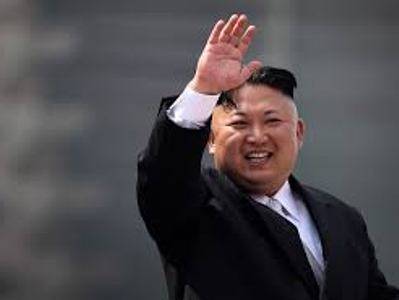 Ким Чен Ын появился на публике в необычном наряде