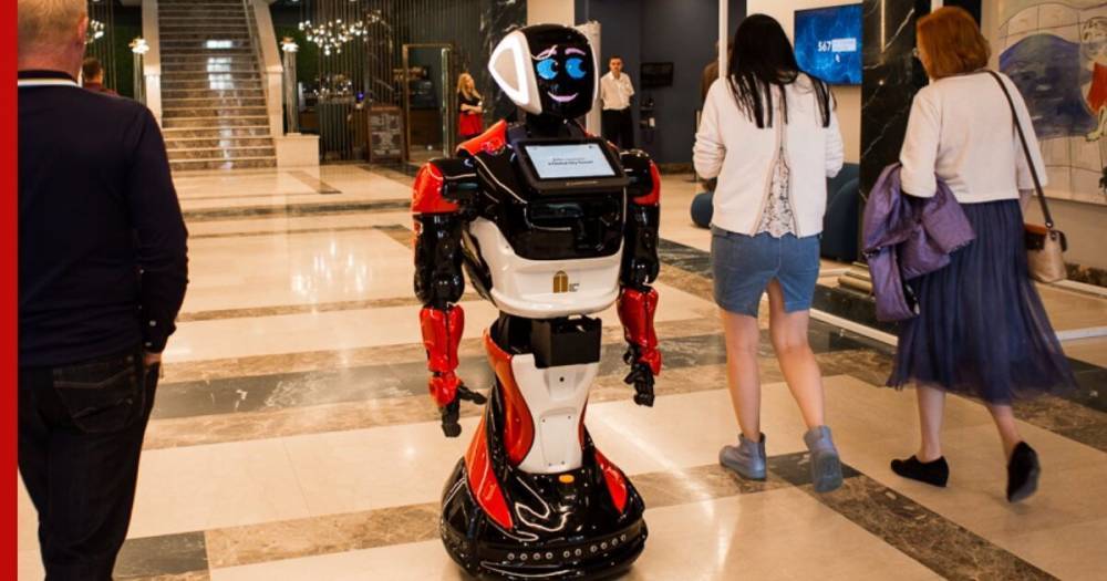 Полиция Абу-Даби приняла на работу российского робота