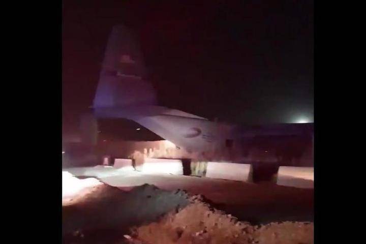 В Ираке самолет ВВС США выкатился за пределы полосы