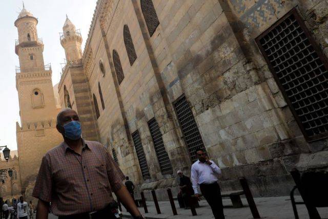 В Египте число заразившихся коронавирусом превысило 35 тысяч