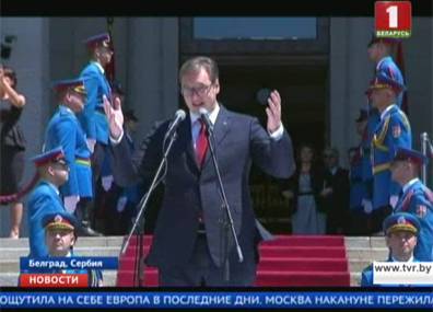 Избранный президент Сербии принес присягу перед парламентом республики