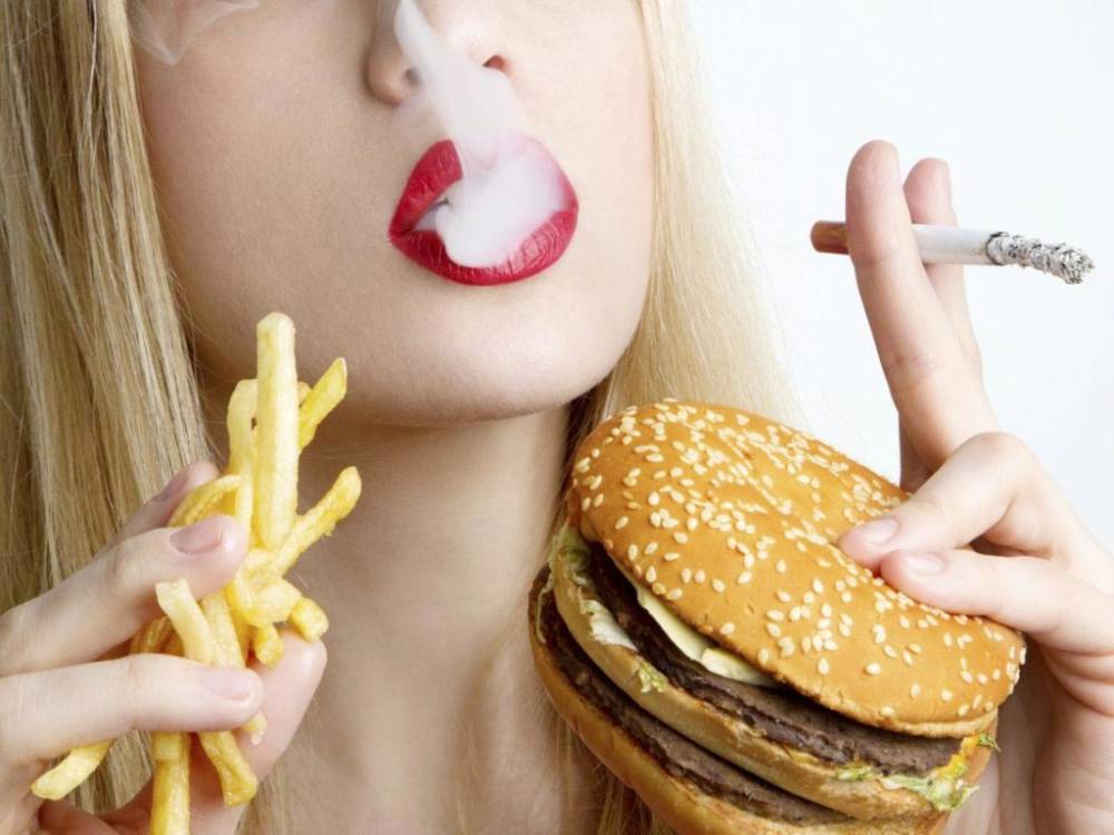 Диетолог назвал 6 вещей, которые нельзя делать после еды