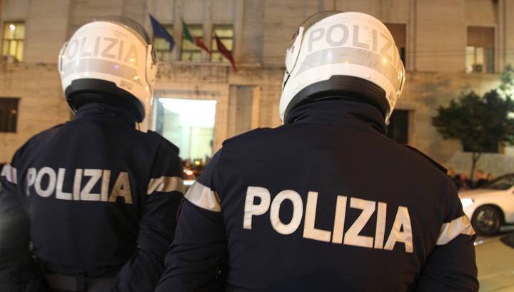 Братья сенатора от партии Берлускони арестованы вместе с мафиози из "Каморры"