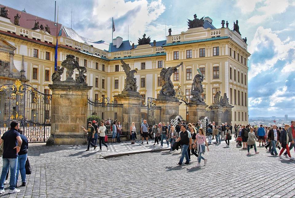 Скандал с дипломатами в Праге показал «важнейшую трудность» Чехии