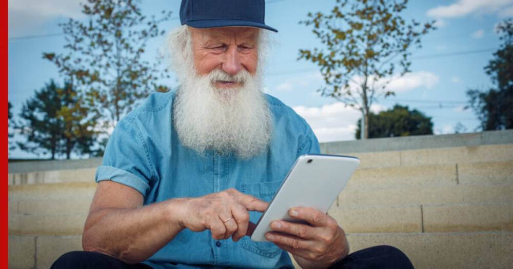 Раскрыта причина активности пожилых мужчин в интернете
