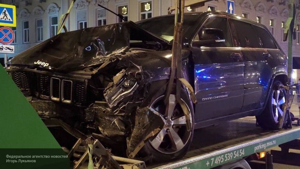 Ефремов подрезал чужой автомобиль за 30 секунд до смертельной аварии