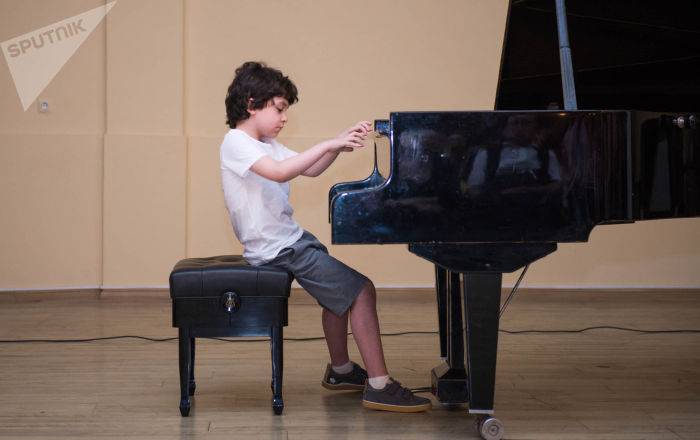 Концерт десятилетнего грузинского гения-пианиста пройдет в Тбилиси