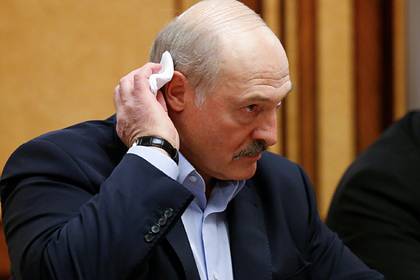 Оскорбивший соперника и его жену Лукашенко пожаловался на оскорбления