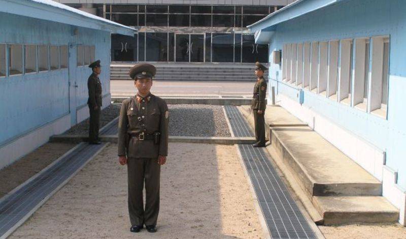 Северная Корея прекратила общение с Южной Кореей по линиям связи