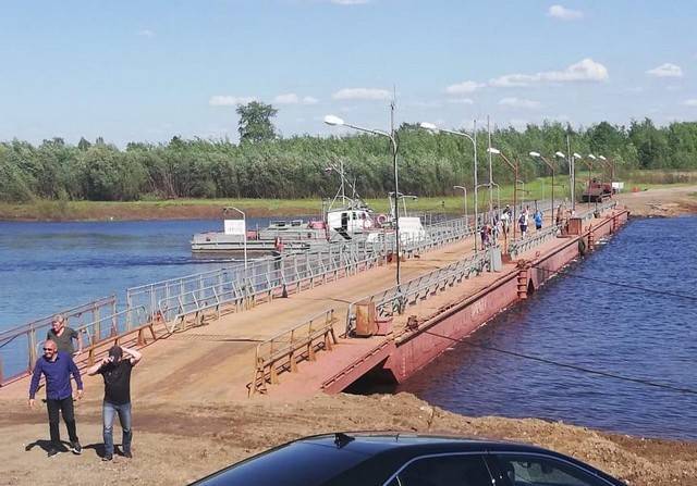 В столице Коми установили понтонный мост на Заречье