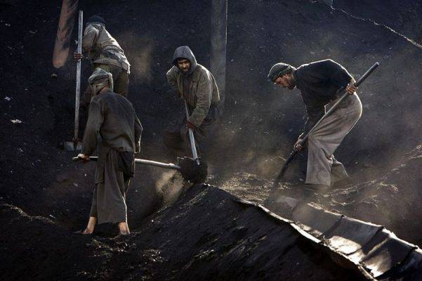 На севере Афганистане обрушилась шахта — более 30 погибших