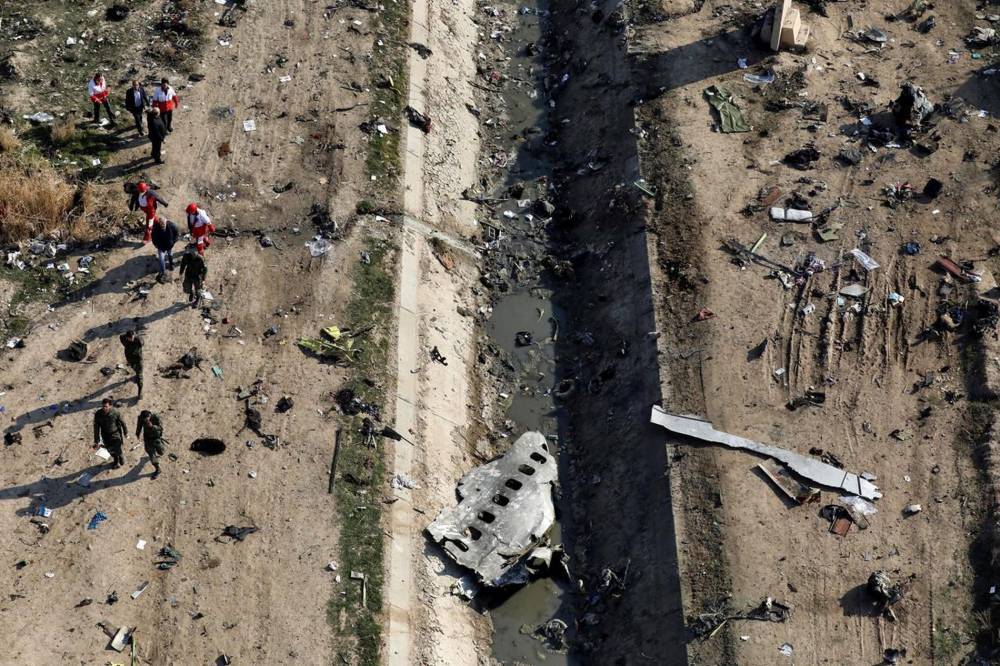Украина собирается потребовать у Ирана компенсации семьям погибших в сбитом самолете