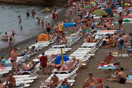 Ростуризм назвал дату начала полноценного курортного сезона в России