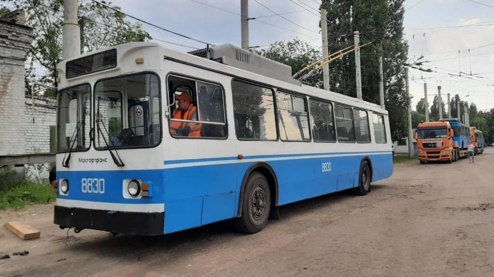 В Воронеж доставили первые три из 15 московских троллейбусов