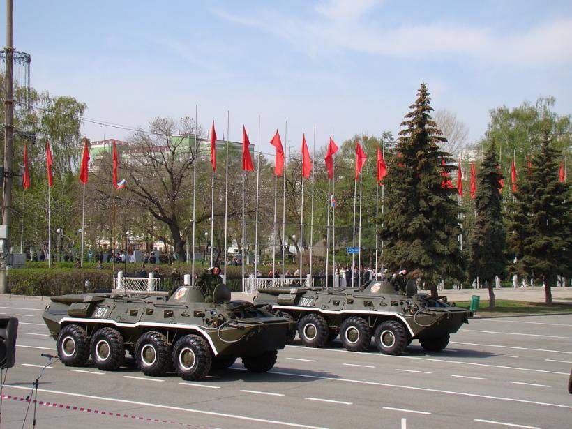 В России планируют создать танк на колесах