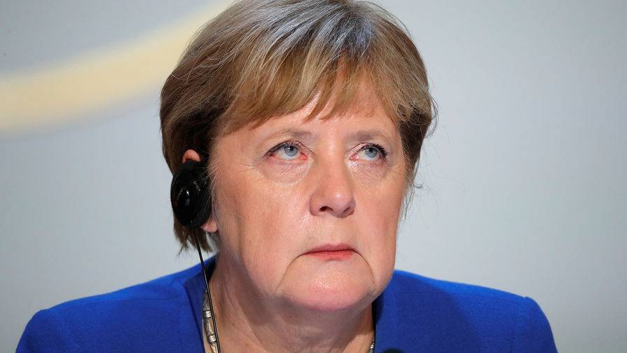 Меркель провела телефонный разговор с Путиным