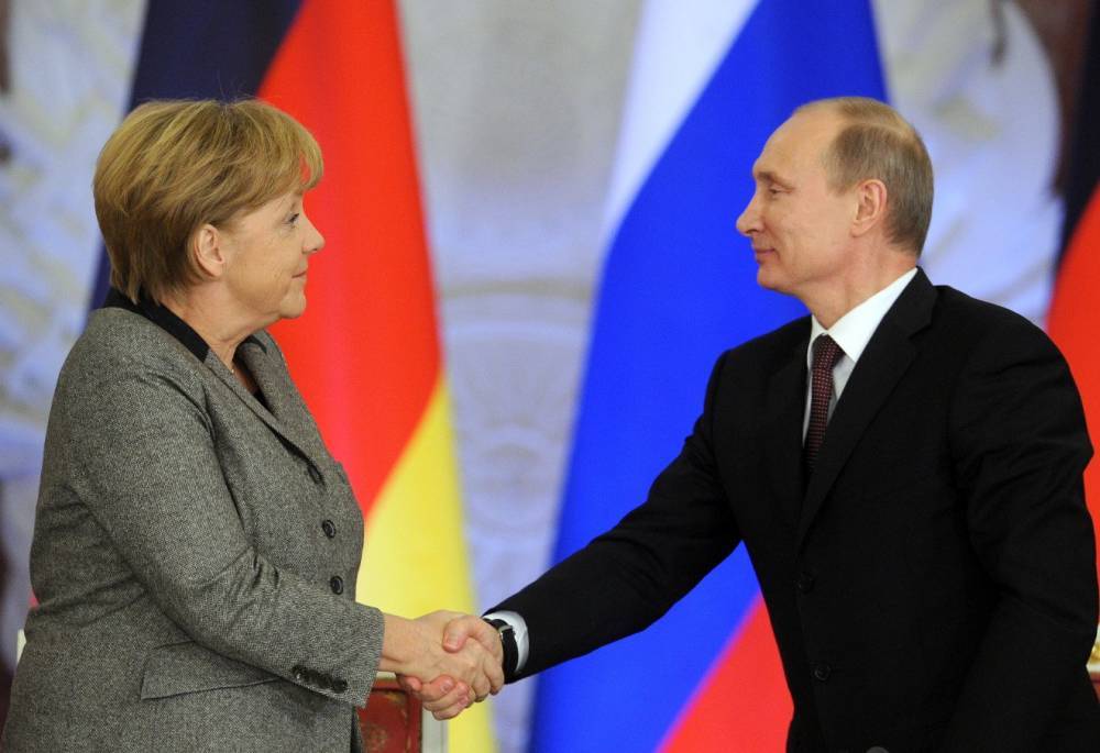 Меркель и Путин в телефонном режиме обсудили наиболее актуальные вопросы