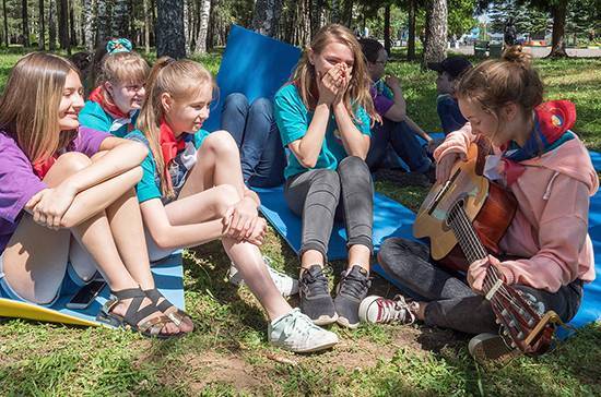Сахалинская область первой в России открыла сезон детского отдыха в лагерях