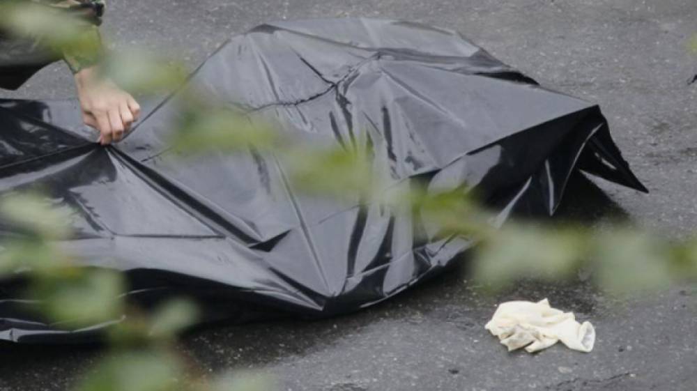 Во дворе дома в Воронеже нашли мёртвого мужчину