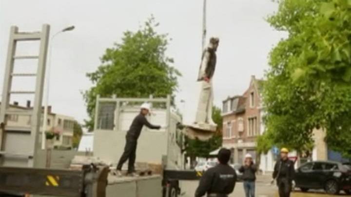 В Антверпене снесли обезображенный памятник королю-колонизатору