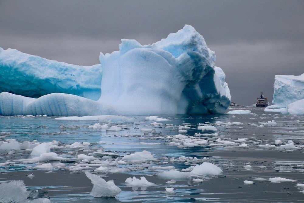 США разработают программу строительства ледоколов для Арктики