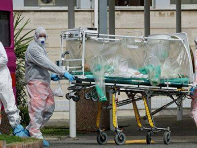 В Италии родные умерших в результате заражения коронавирусом обвиняют власти в халатности