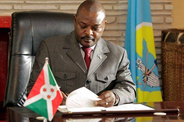 В возрасте 55 лет скончался президент Бурунди