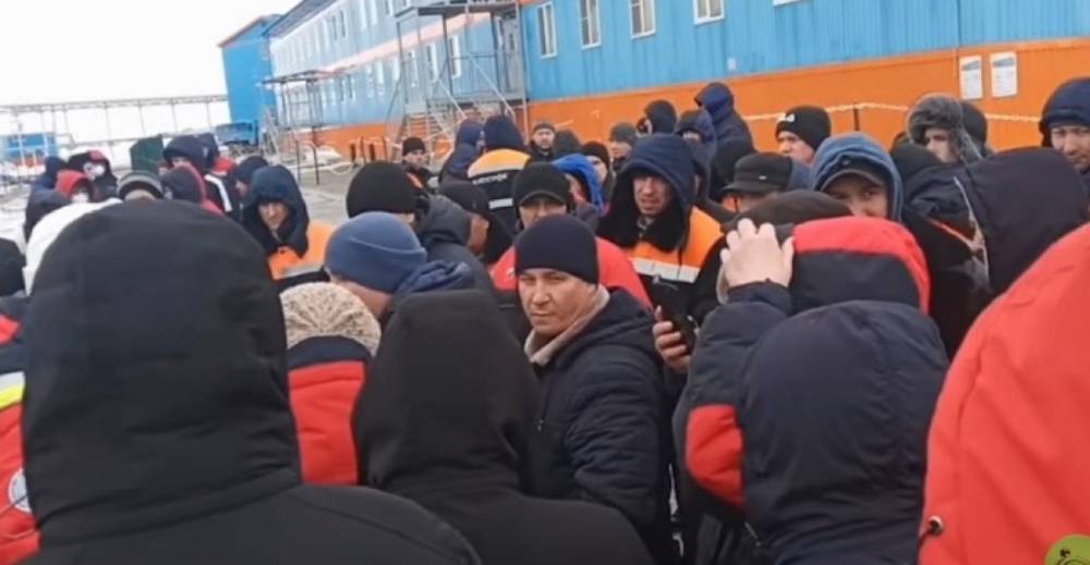 В России обслуживающие проект НОВАТЭКа работники устроили бунт: видео