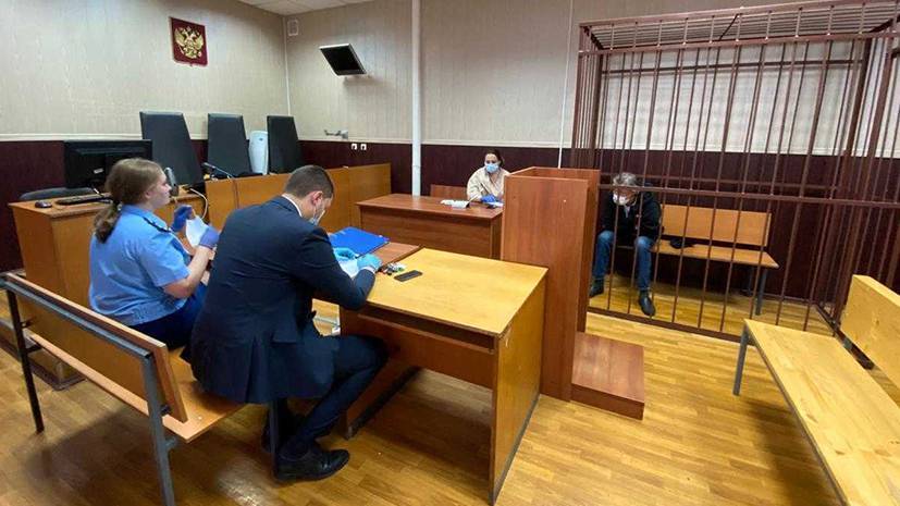 Суд отправил под домашний арест Михаила Ефремова