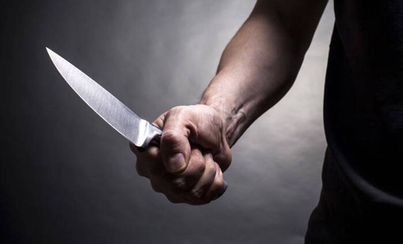 В Башкирии мужчина напал с ножом на гостей