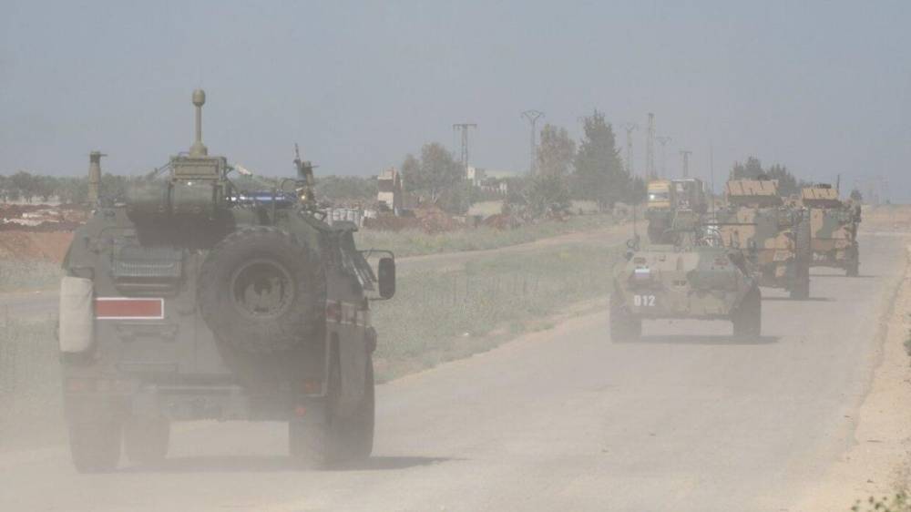 Военные России и Турции провели патрулирование трассы М-4 в Сирии