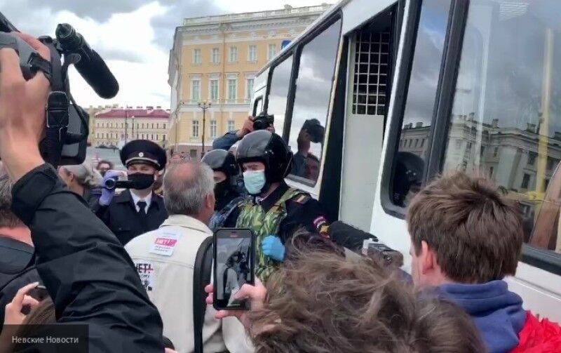 "Я ничего не думаю": участники флешмоба в Петербурге заявили о "позиции" по поправкам