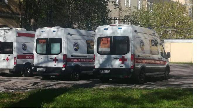 За последние сутки в Петербурге на коронавирус обследовали 19,5 тысяч человек