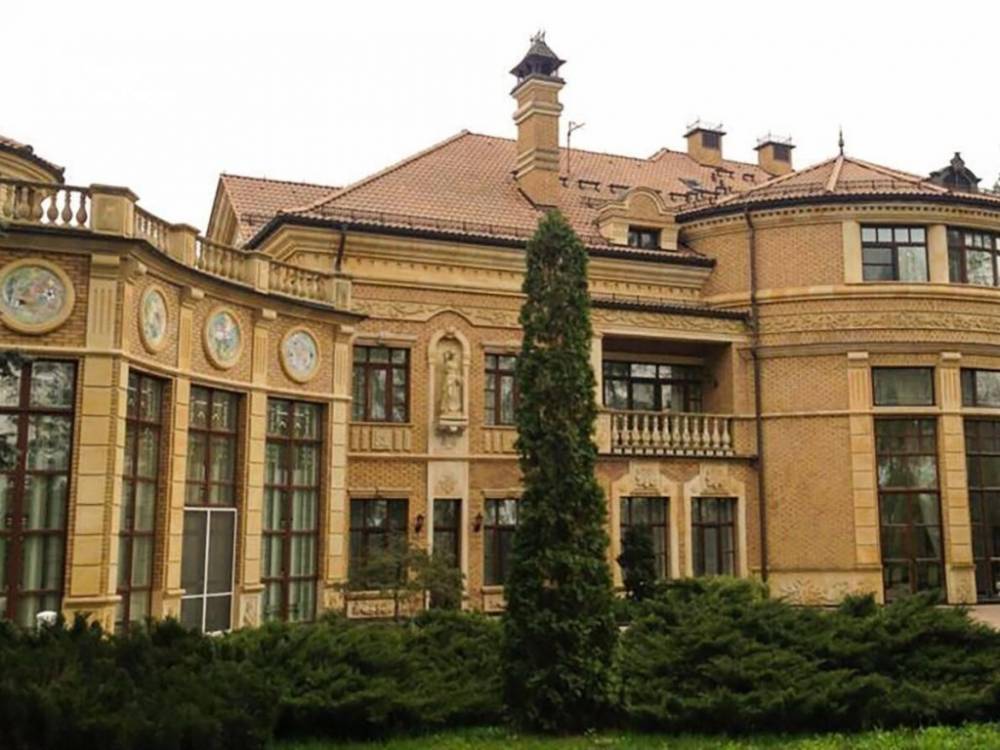 Зеленский продал дом под Киевом и переселился в государственную резиденцию