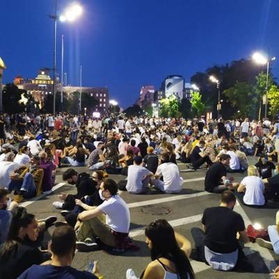 19 человек пострадали в ходе беспорядков в Белграде этой ночью