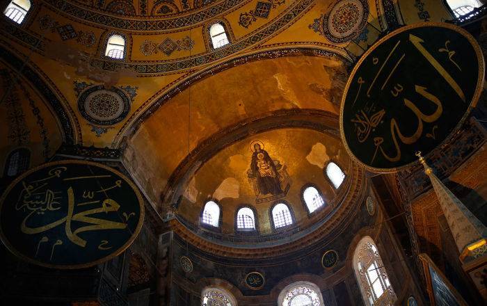 Власти Турции хотят закрыть фрески собора Святой Софии – СМИ