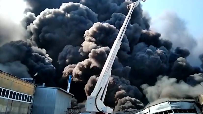 Крупный пожар на складе в Самаре локализован — видео