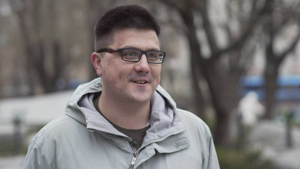 Шеф-редактор «МБХ медиа» Сергей Простаков объявил об уходе с должности после обвинений в домогательствах