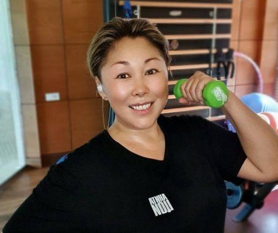 Аниту Цой выписали из больницы после лечения от коронавируса