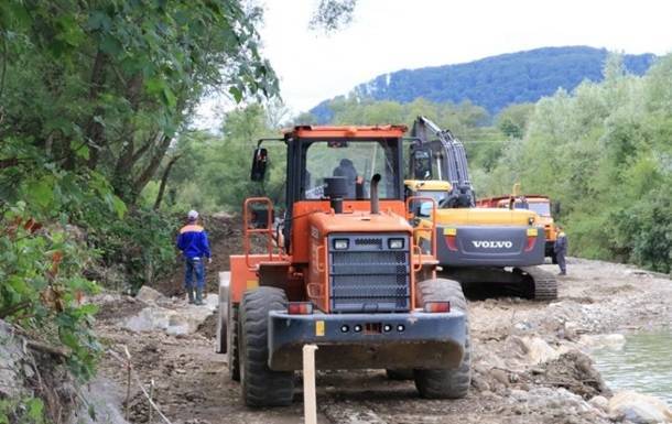 На Прикарпатье восстановили разрушенный паводком газопровод