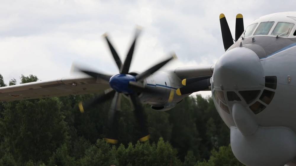 Прошли полеты самого большого в мире турбовинтового самолета Ан-22.