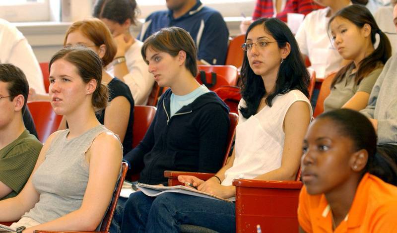 США позволили иностранным студентам на онлайн-обучении остаться в стране