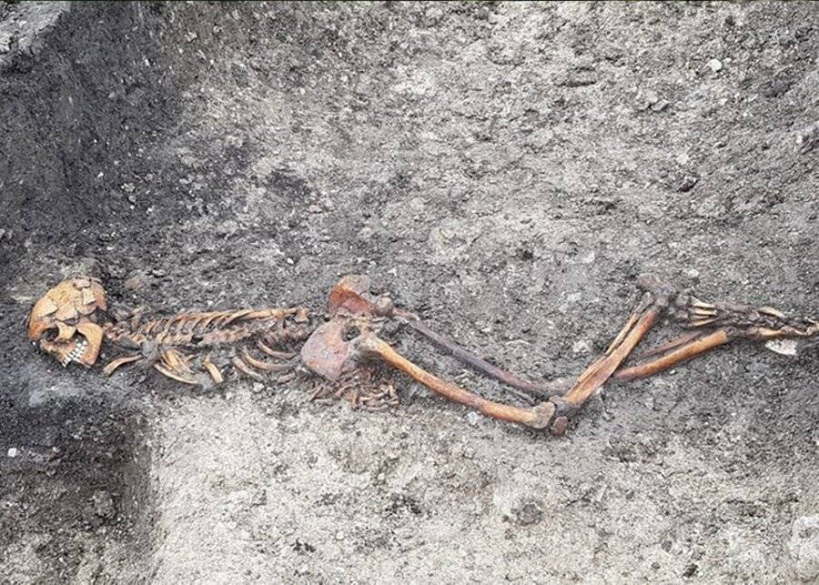 Археологи в Великобритании нашли жертву загадочного убийства