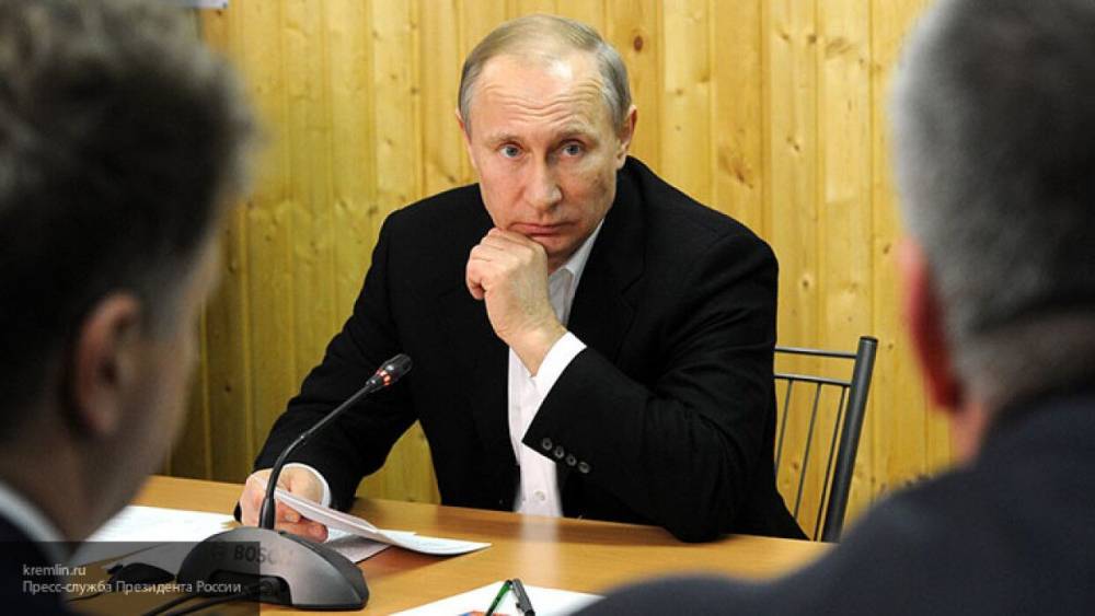 Песков сообщил о переносе намеченной рабочей поездки Путина в Крым